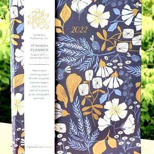 NWT 17 Month Planner (2021-2021) and Goal Setter